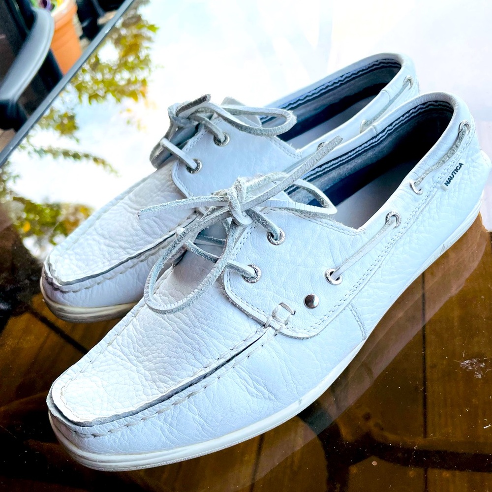 ❤️ FINAL SALE❗️ Nautica Leather, Top Sliders. Very comfy, quality shoe